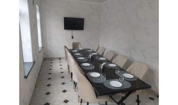 Здание, 5-комн., 700 м², 1/1 этаж