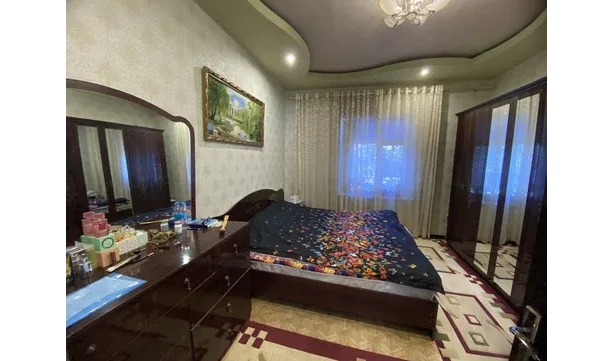Участка-дом, 8-комн., 6 сот