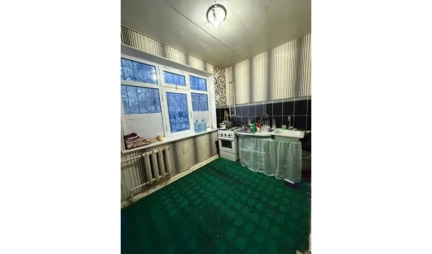 Квартира во вторичке, 2-комн., 65 м², 1/5 этаж