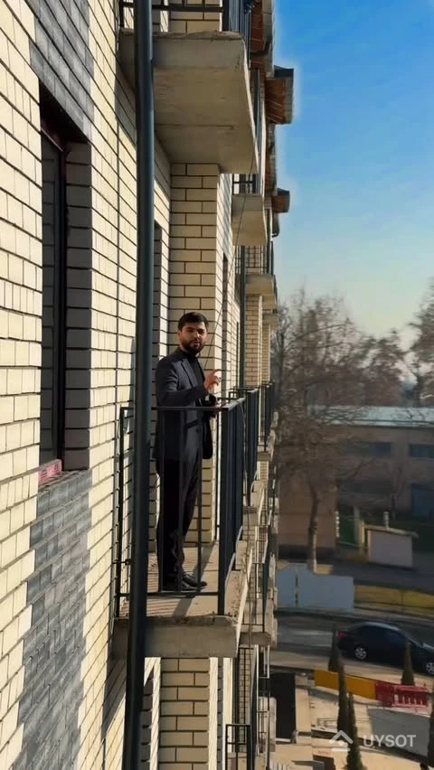 ☕️ Erta tongda bir finjon qahva ichib ishga ketish foydali, agar uni balkoningizda bo’lsa nur ustiga a’lo nur